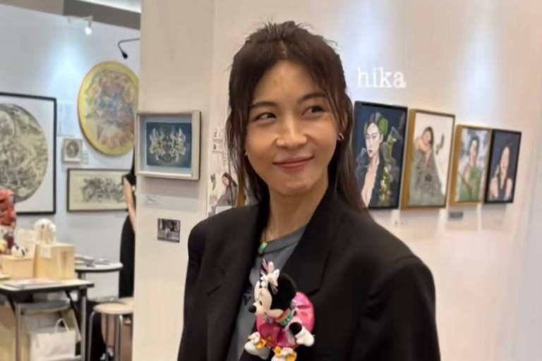 Hinh anh gay lo lang cua Ha Ji Won hinh anh