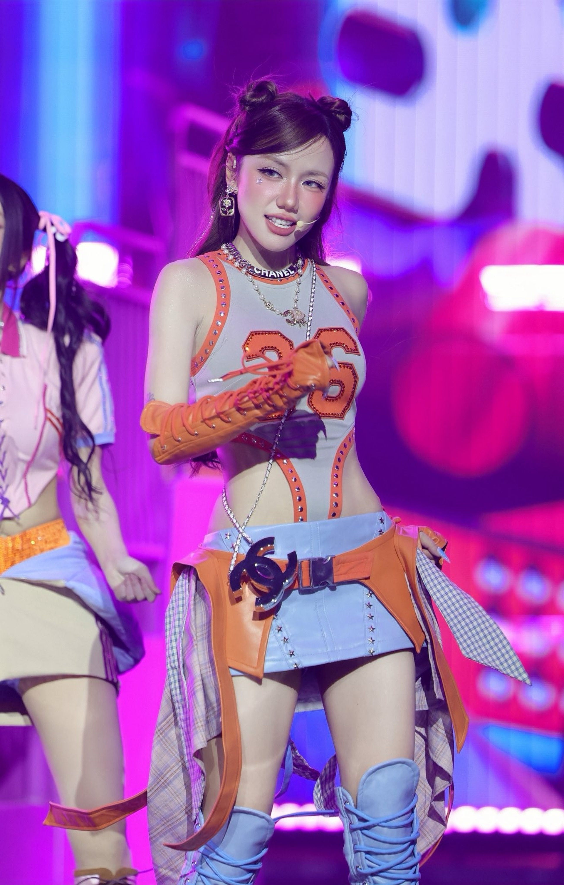 Em xinh &quot;say hi&quot; anh 2