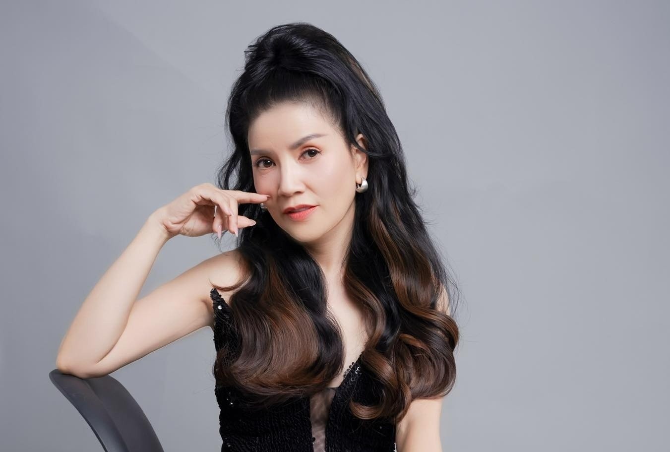 NSUT Ngoc Trinh qua doi hinh anh