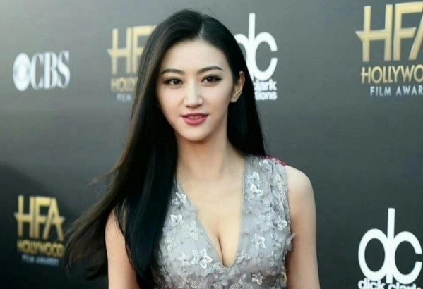 'De nhat my nu Bac Kinh' Canh Diem noi ve tin ket hon hinh anh