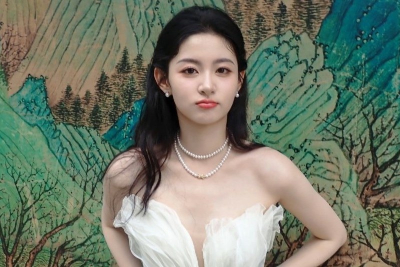 Nu dien vien bi tay chay vi tin ngoai tinh voi Hua Khai hinh anh