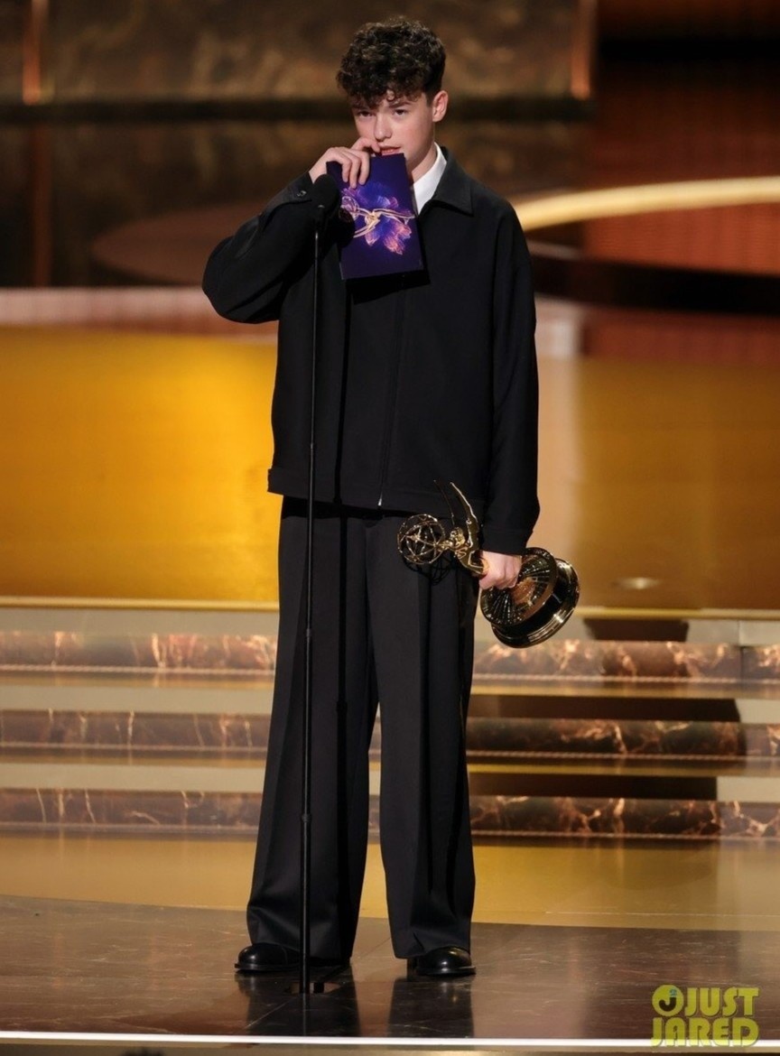 Le trao giai Emmy anh 14