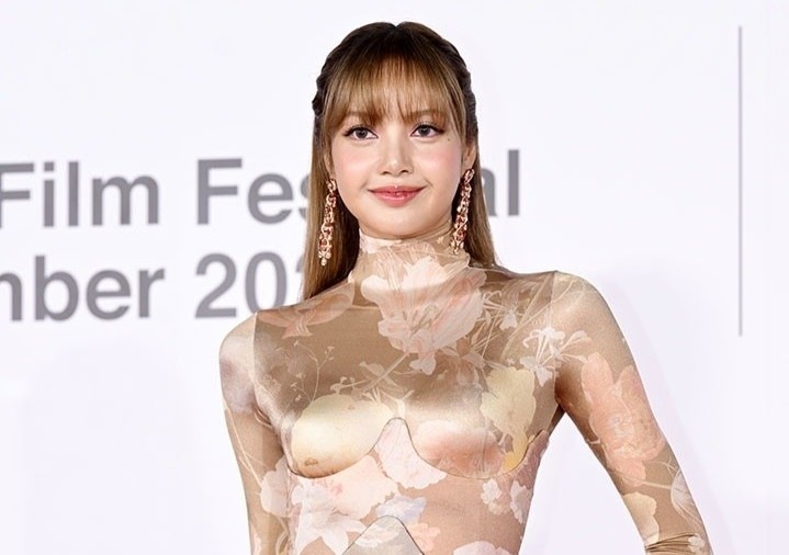 Lisa lan at dan my nhan hinh anh