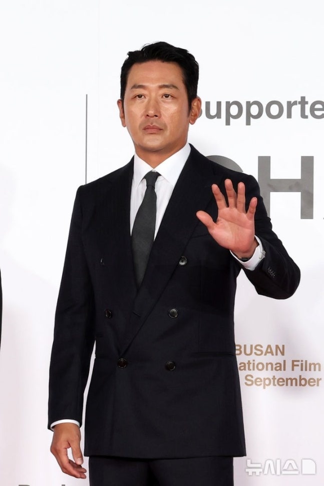 ha_jung_woo_newsis.jpg