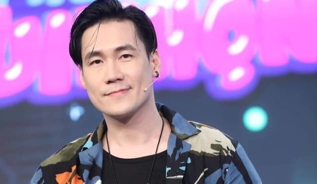 Khanh Phuong xin loi hinh anh