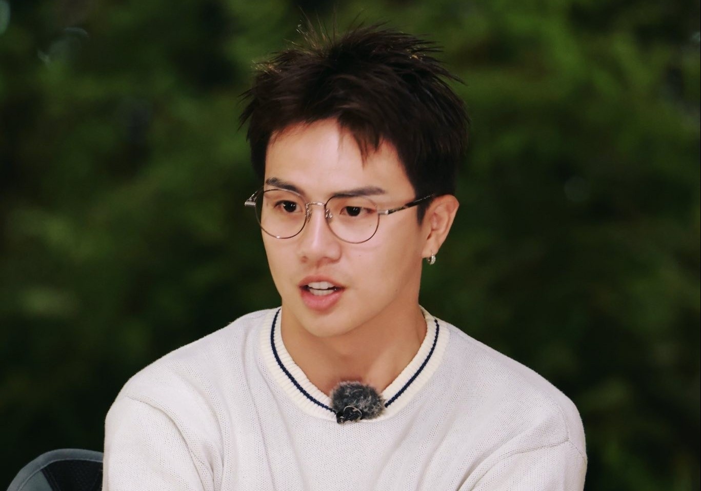 Duy Khanh gay tranh luan hinh anh