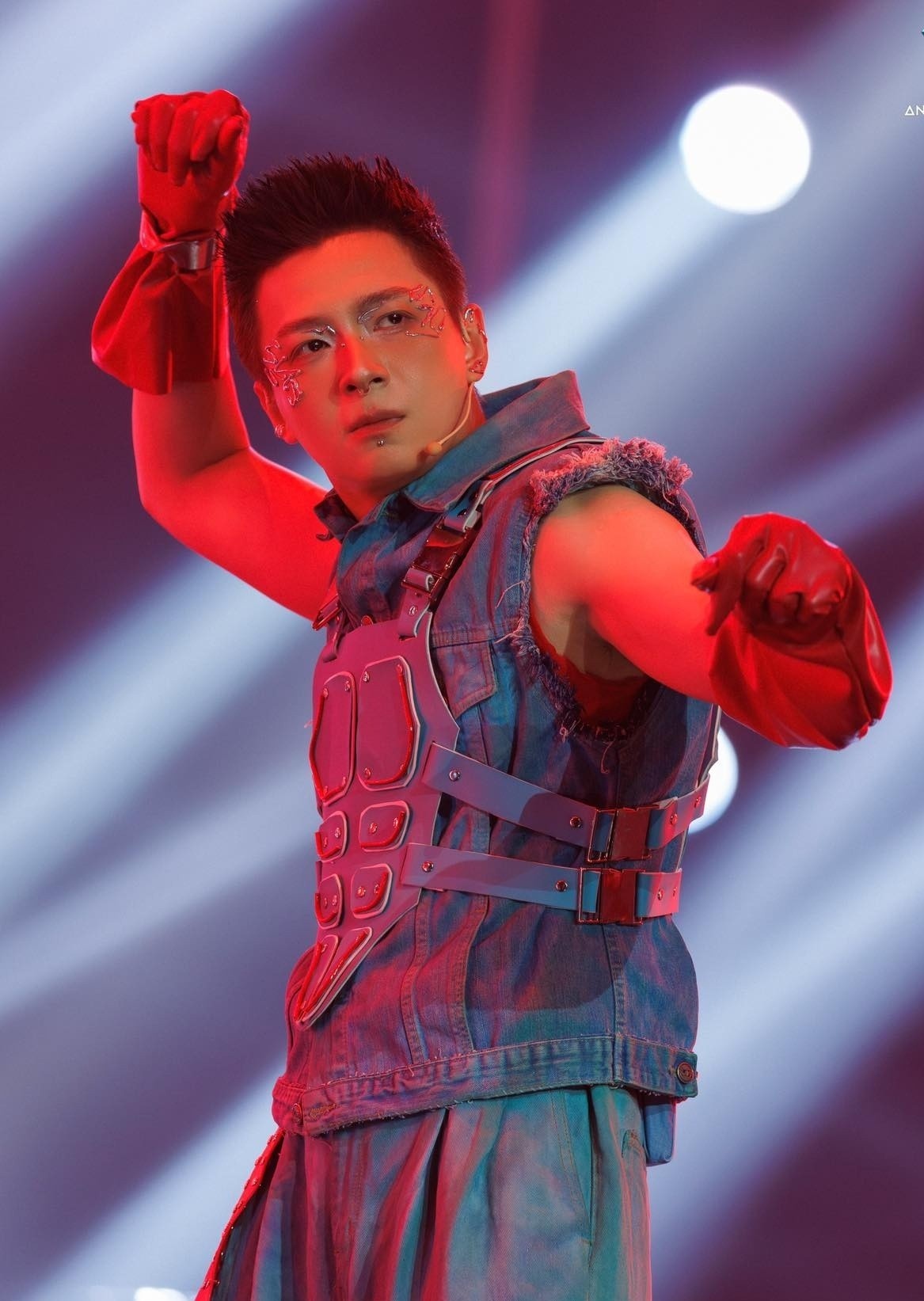 Ngo Kien Huy anh 2