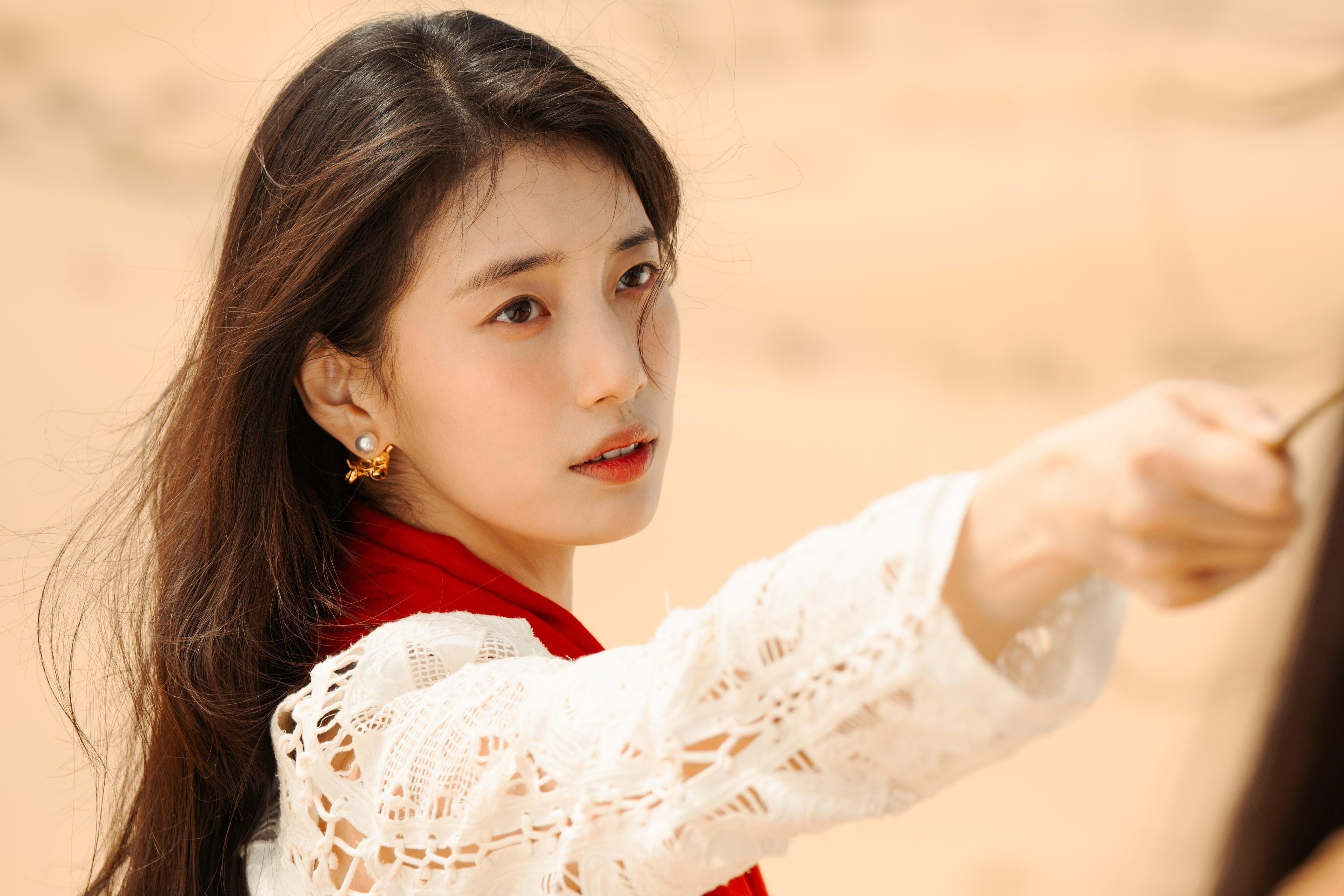 Suzy bi che hinh anh