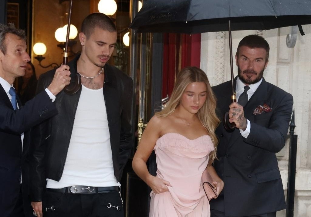 Harper Beckham ngay cang xinh dep hinh anh