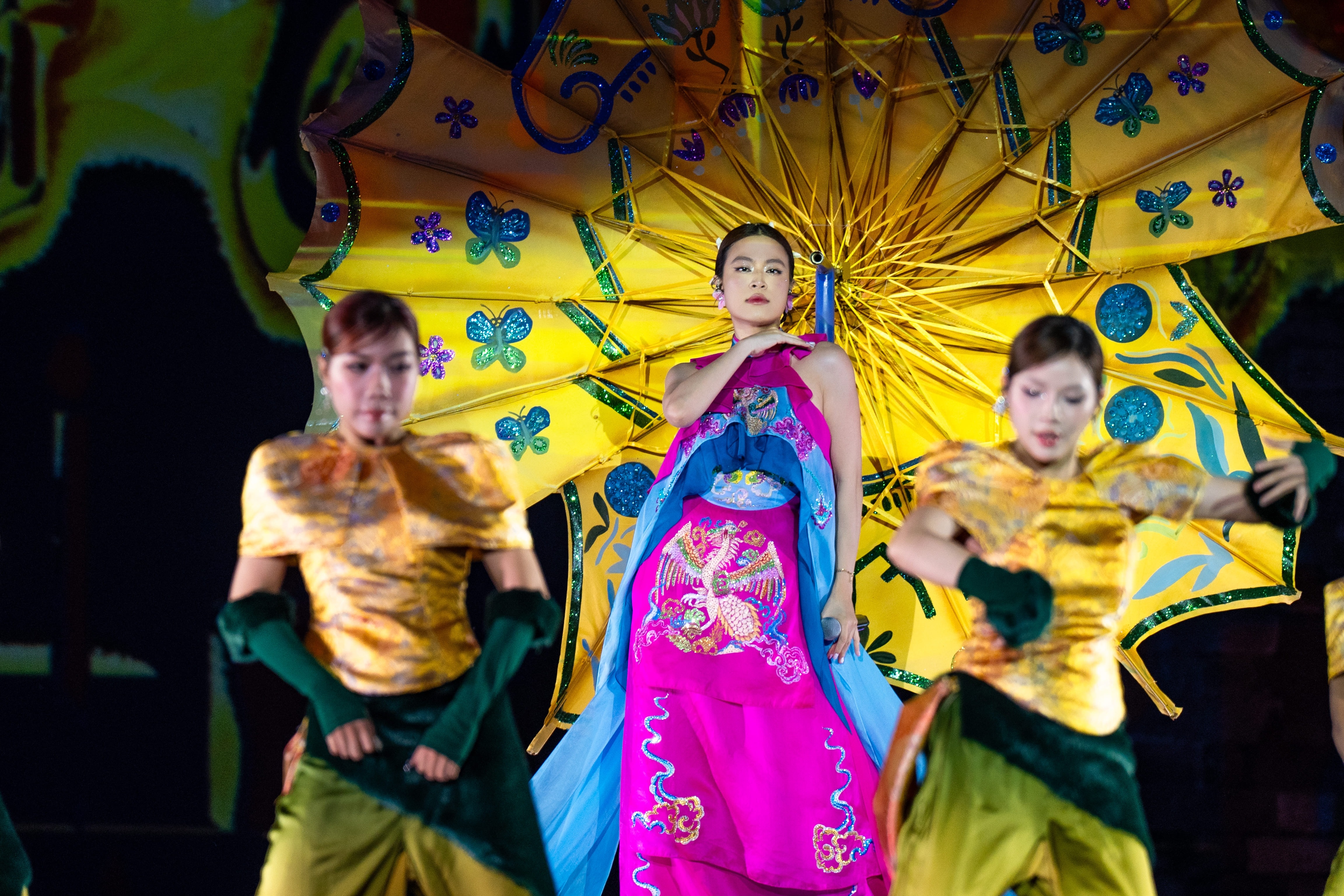 Le hoi van hoa anh 5