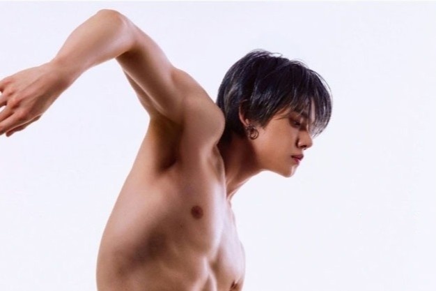 Ca si Han lam sap may chu vi ro ri anh nguc tran hinh anh