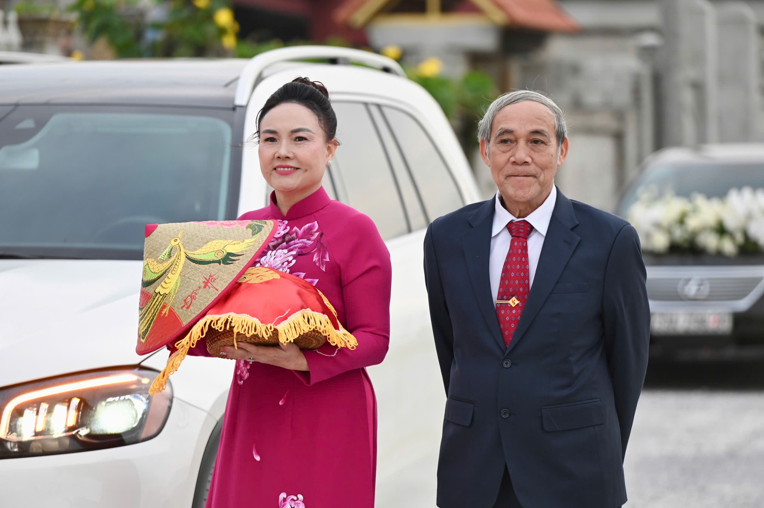 Chồng doanh nhân của Đỗ Thị Hà tới đón dâu ở Thanh Hóa