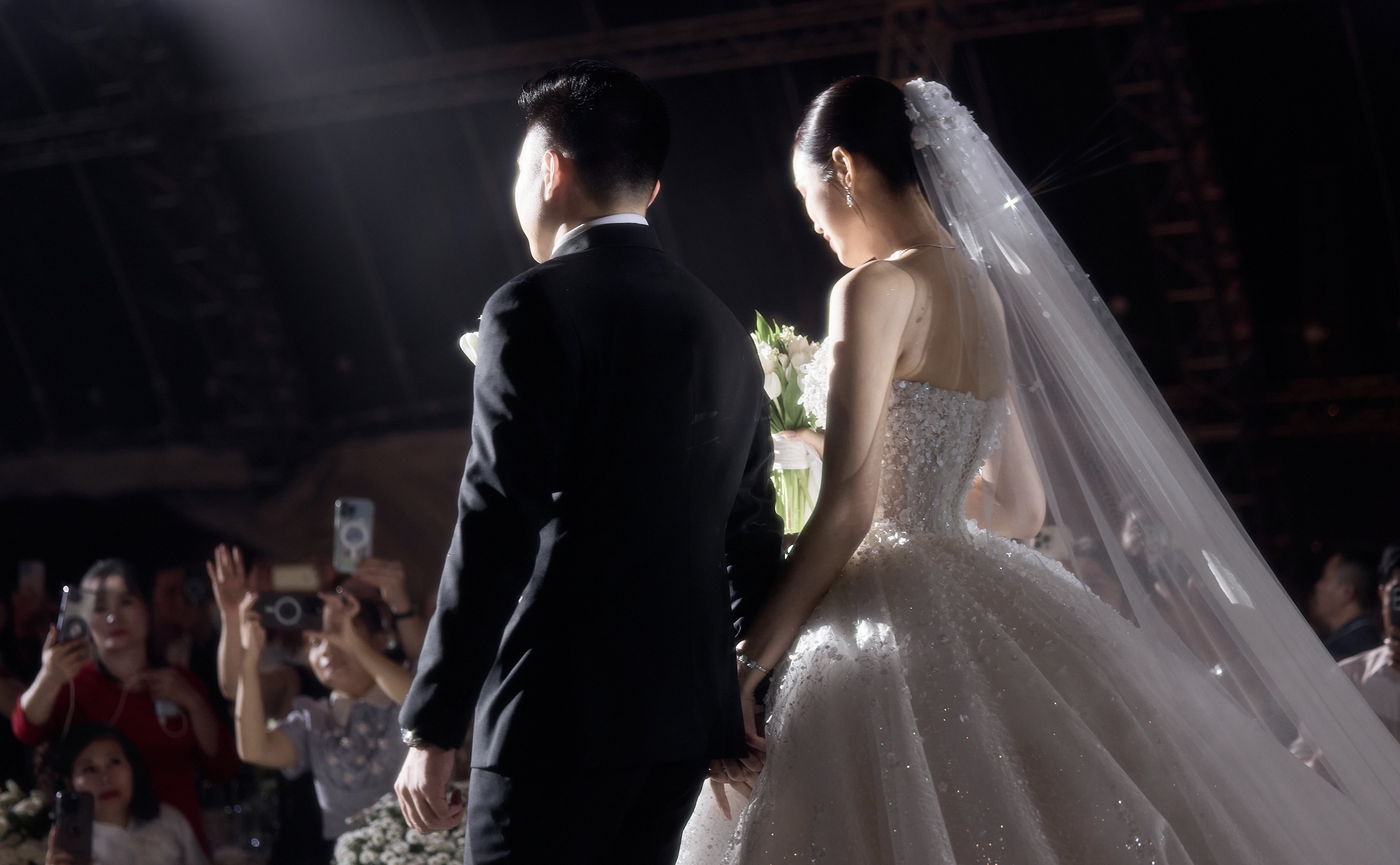 Tiệc cưới hoành tráng của Đỗ Thị Hà và chồng thiếu gia