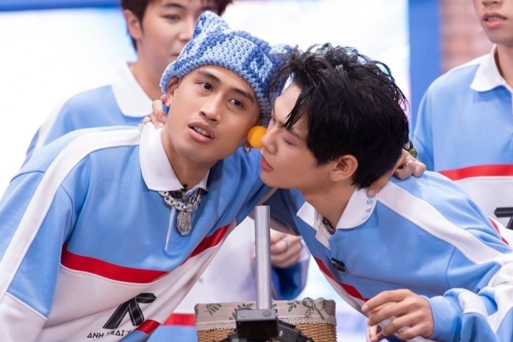 Quan quan Rap Viet dap tra hinh anh