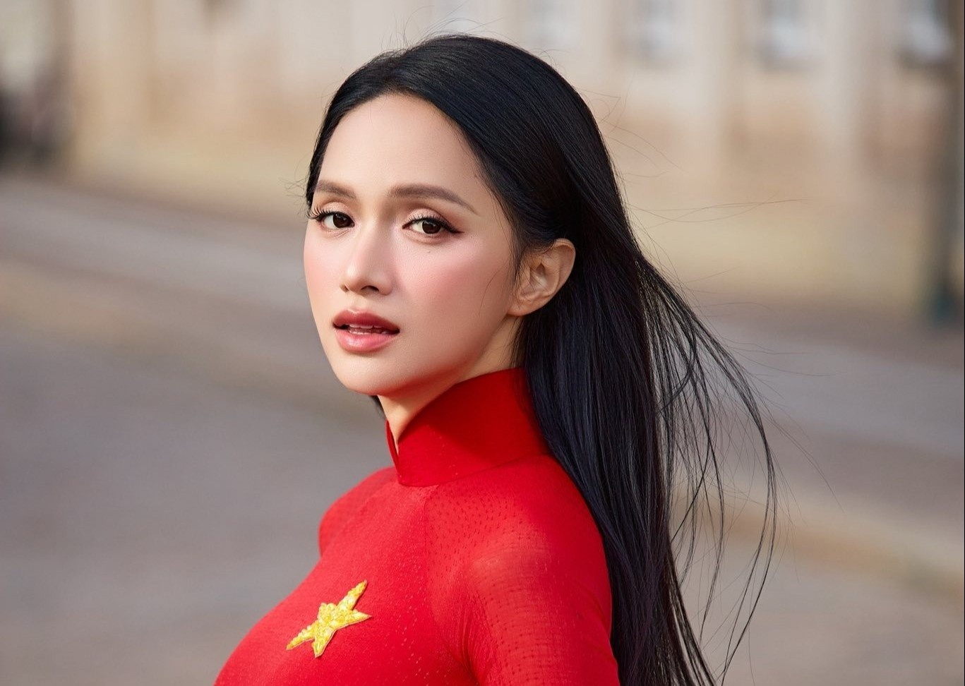 Sao Viet ung ho dong bao mien Trung hinh anh