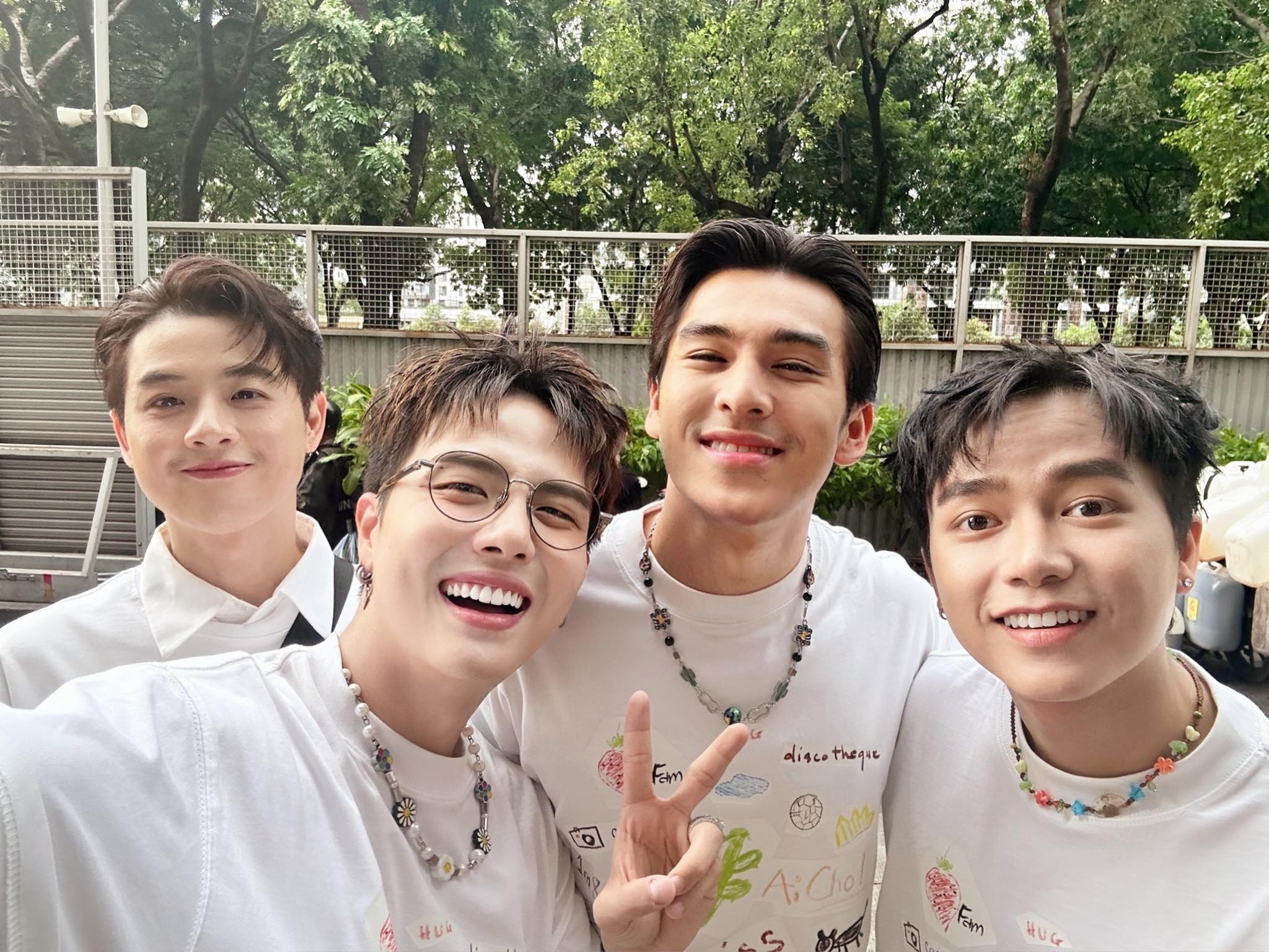 Nha Xuong Rong anh 1