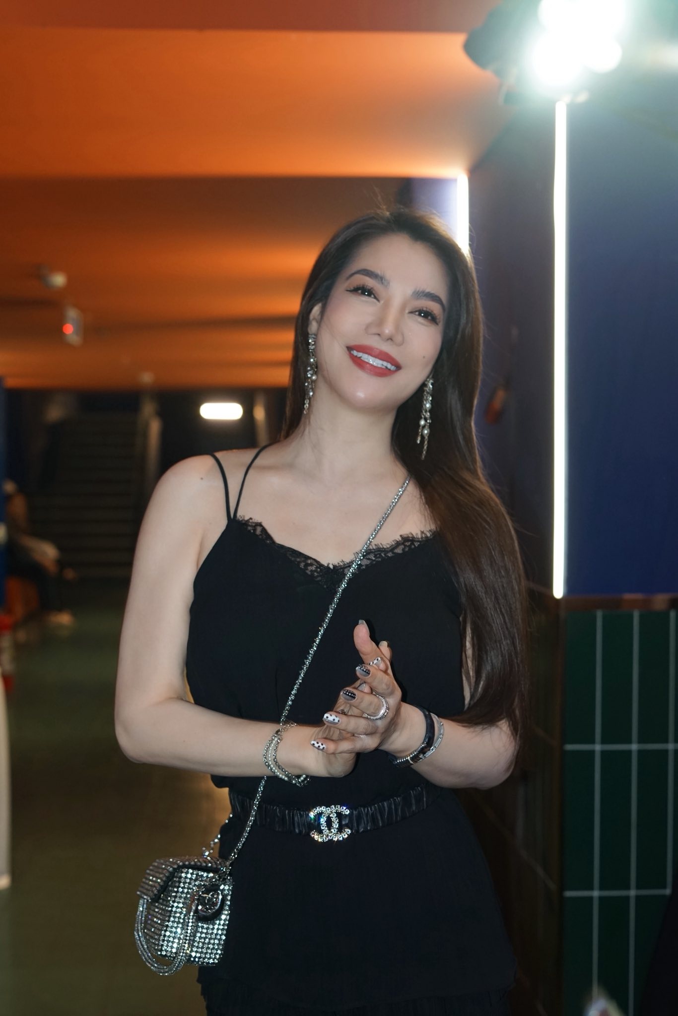 Trương Ngọc Ánh đi làm từ thiện, chơi thể thao trước khi bị bắt