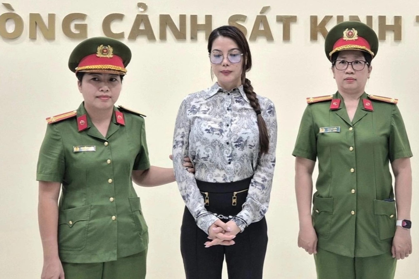 Truong Ngoc Anh di lam tu thien, choi the thao truoc khi bi bat hinh anh