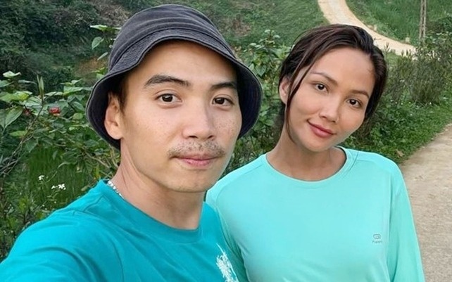 Vo chong H’Hen Nie vap tranh cai hinh anh