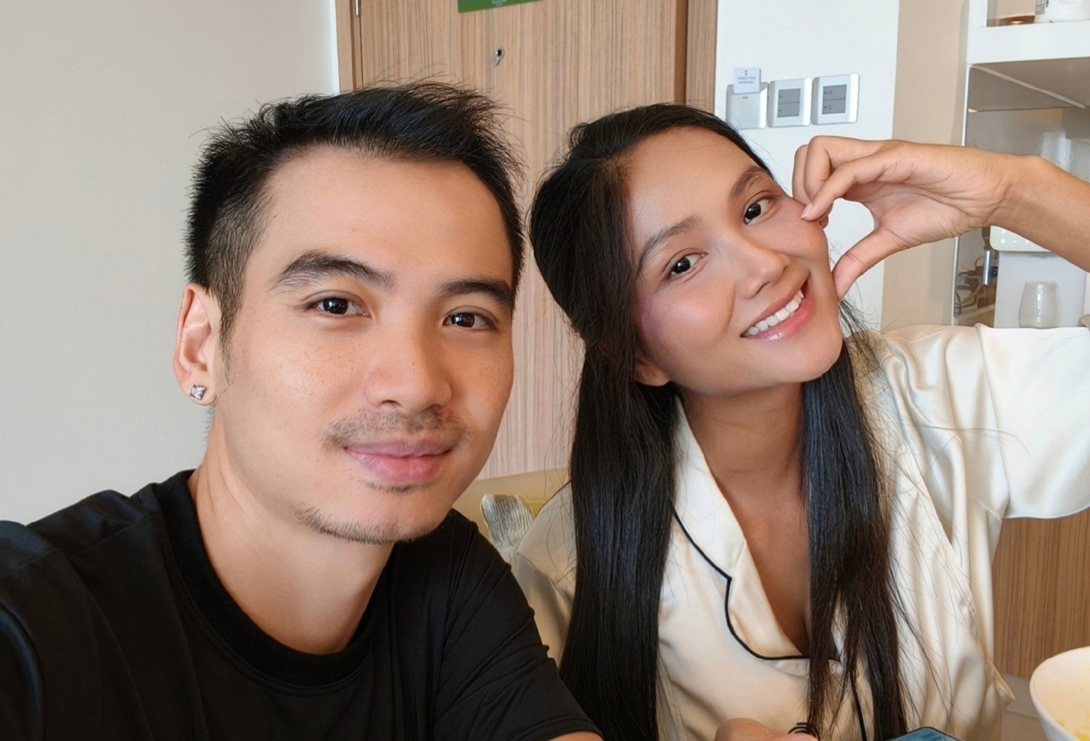 H’Hen Nie xin loi hinh anh