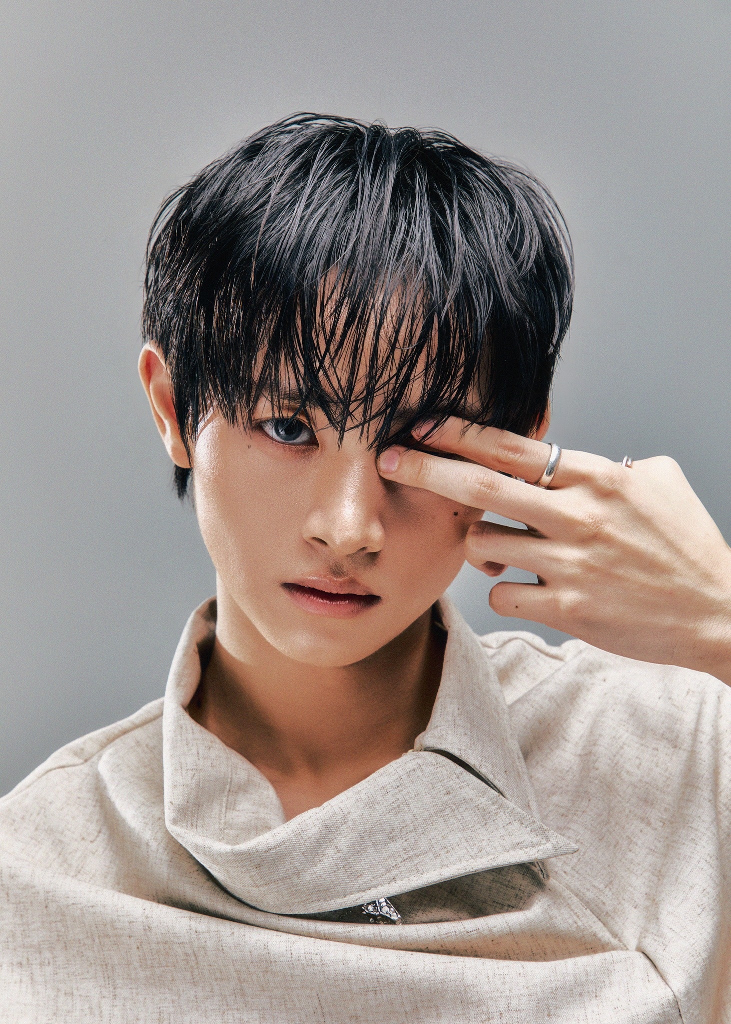 Anh trai "say hi" anh 2