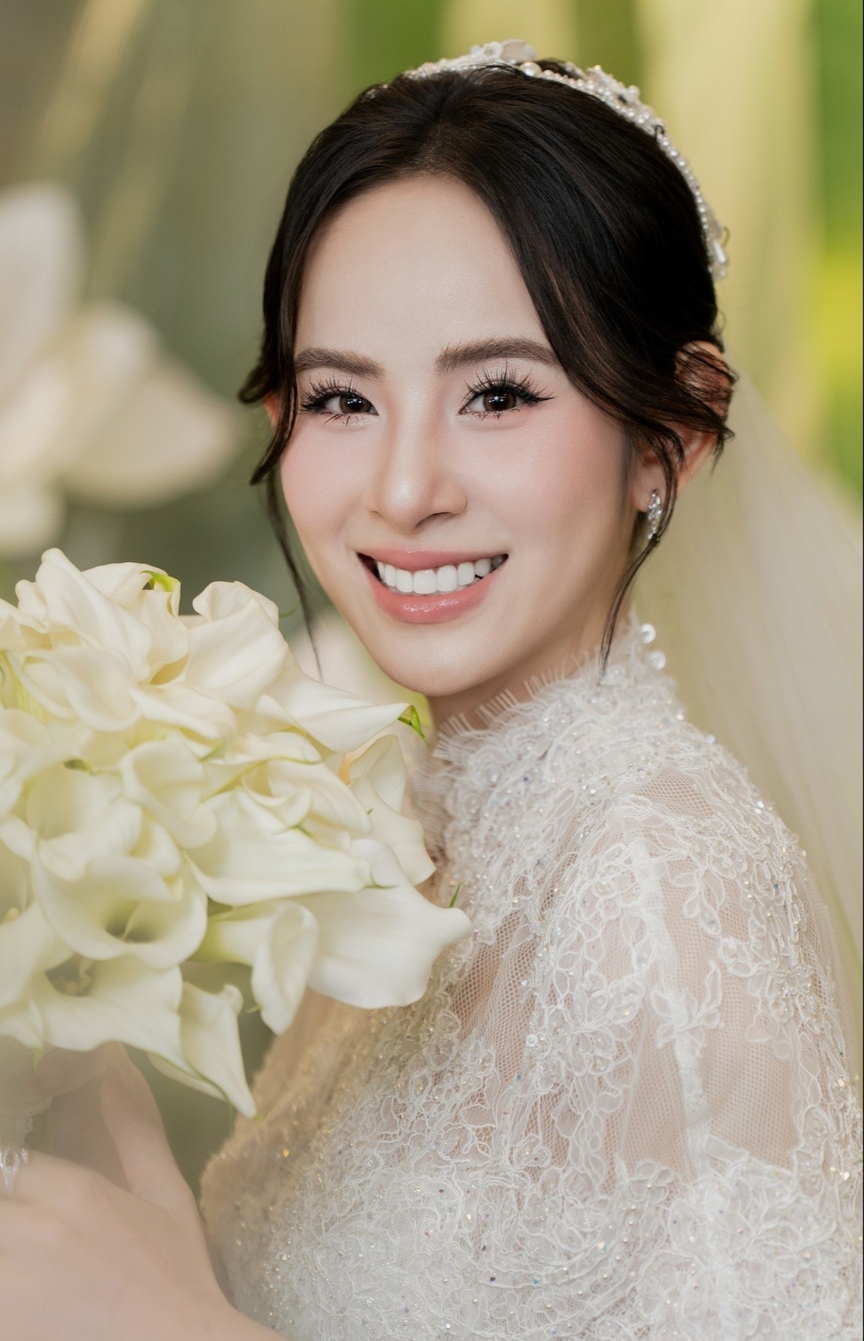 Lễ cưới của Hương Liên có suối vải nhân tạo và 700 khách dự