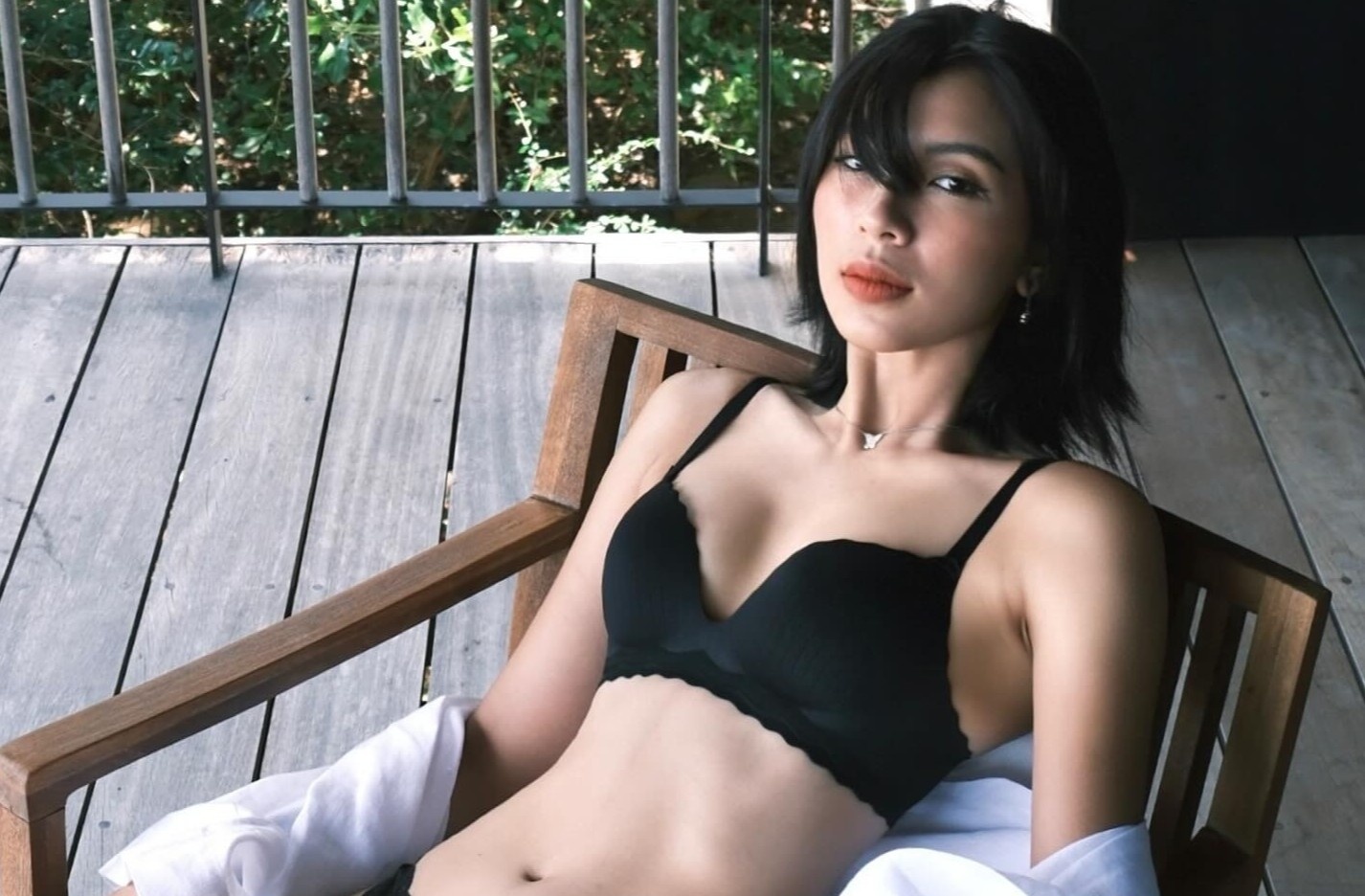 Dong Anh Quynh giua tin hen ho hinh anh