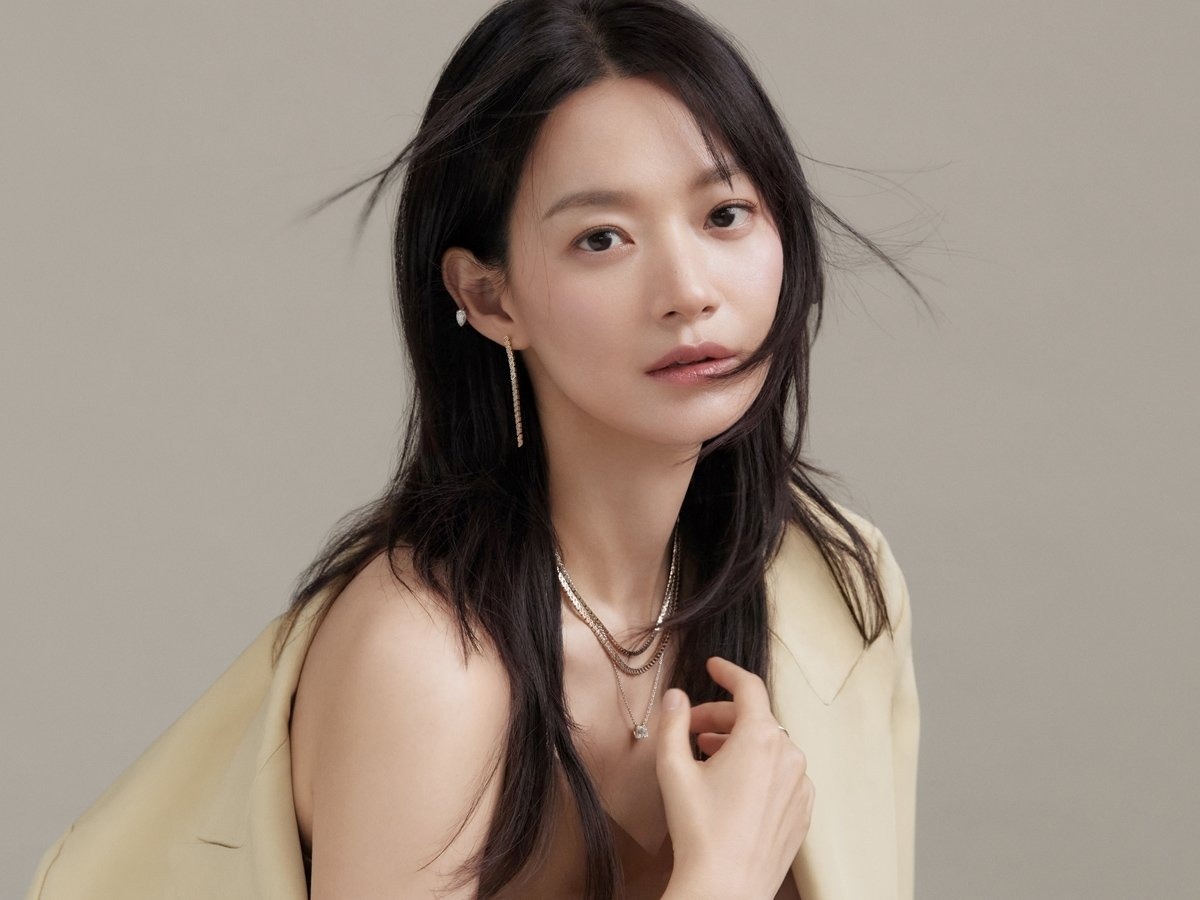 Shin_Min_Ah_sports.donga.jpg