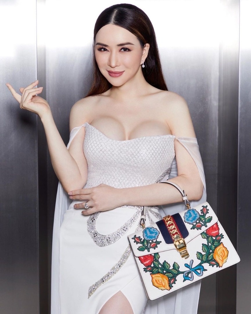 nu_ty_phu_chuyen_gioi_Anne_Jakkaphong.jpg