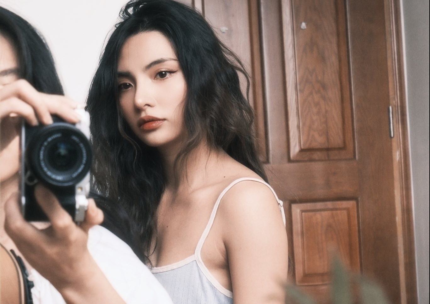 Hai ca si Viet lo anh hen ho hinh anh