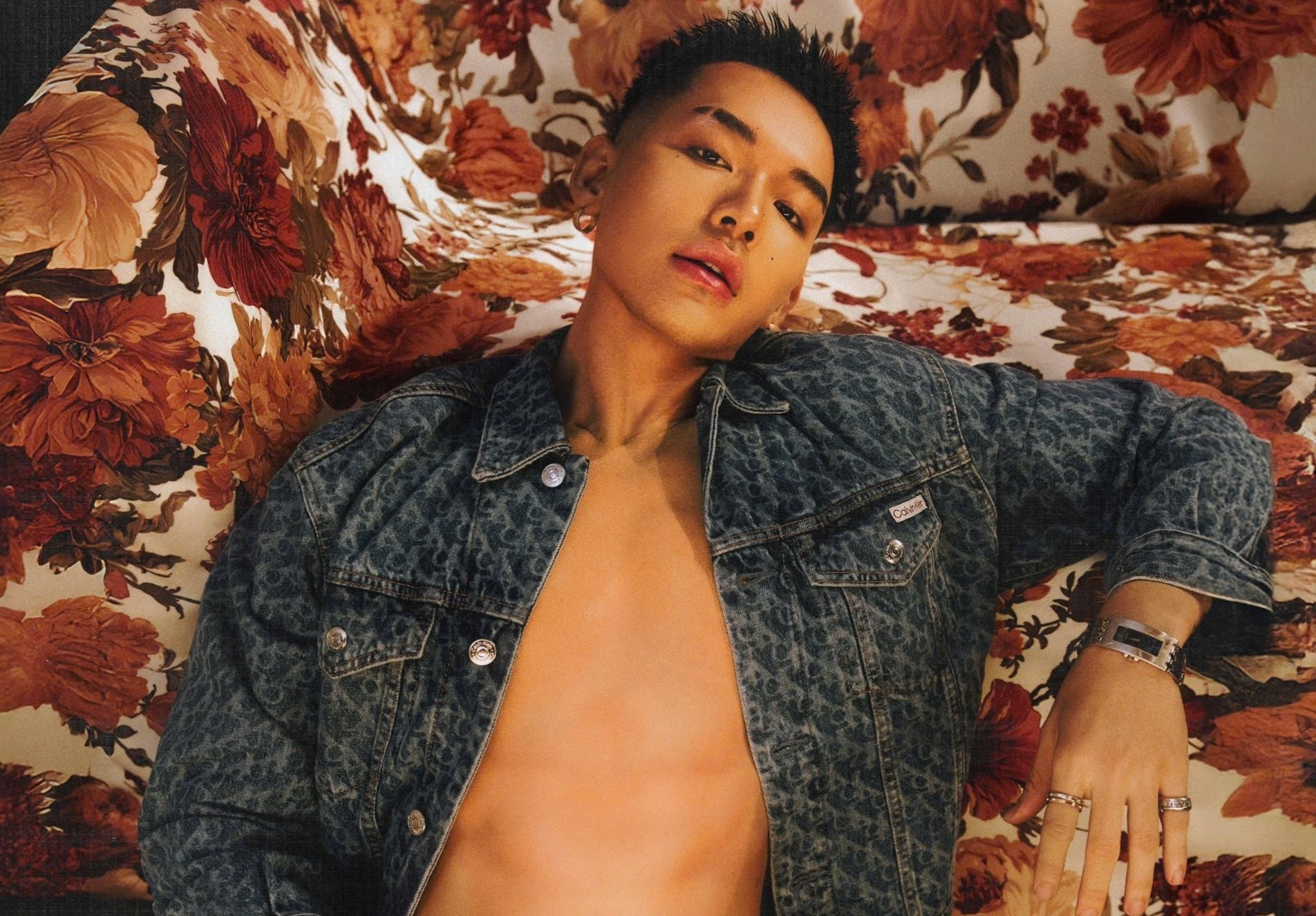 Wean Le sau cu but pha o Anh trai 'say hi' hinh anh