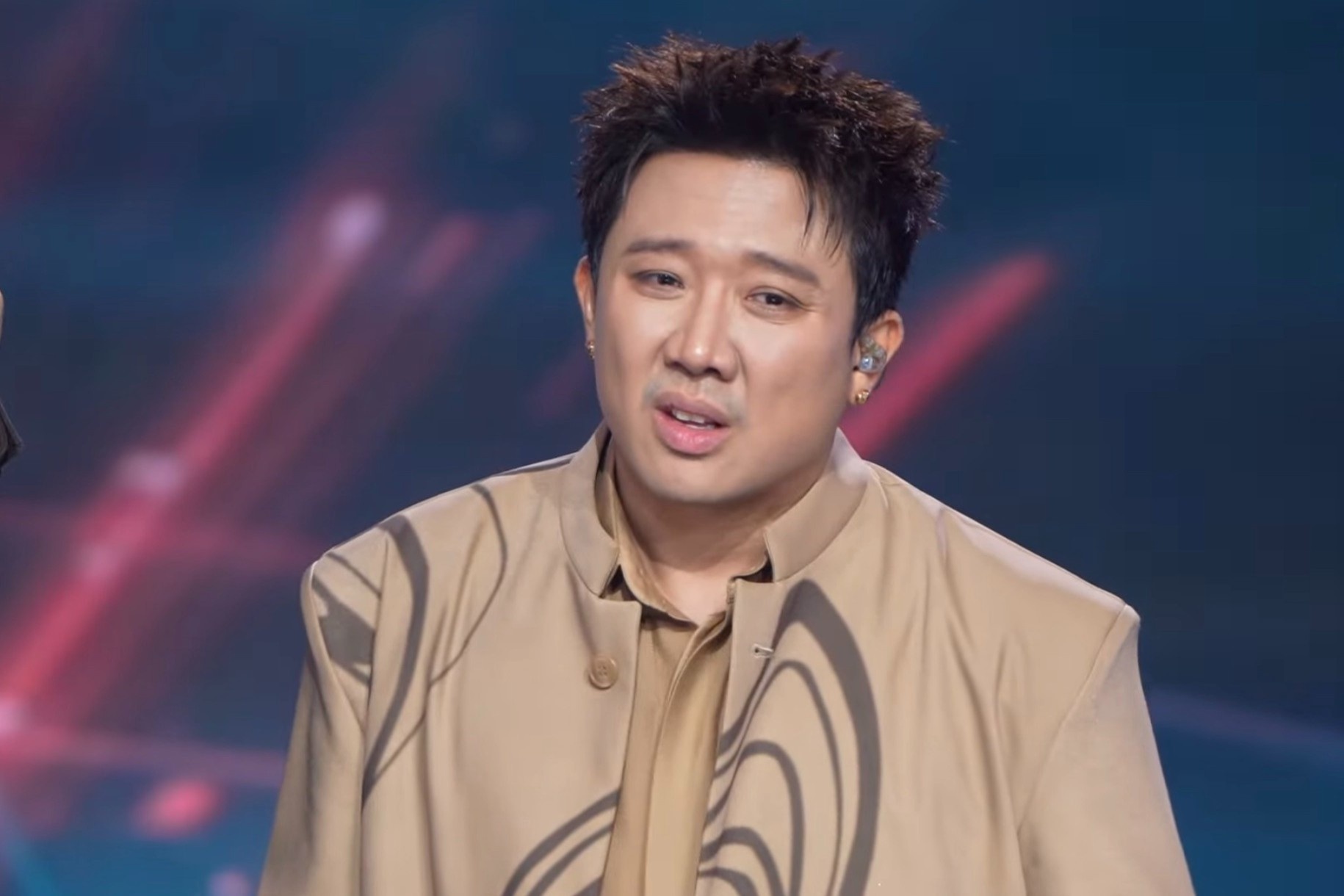 Anh trai 'say hi' da den luc dung lai? hinh anh