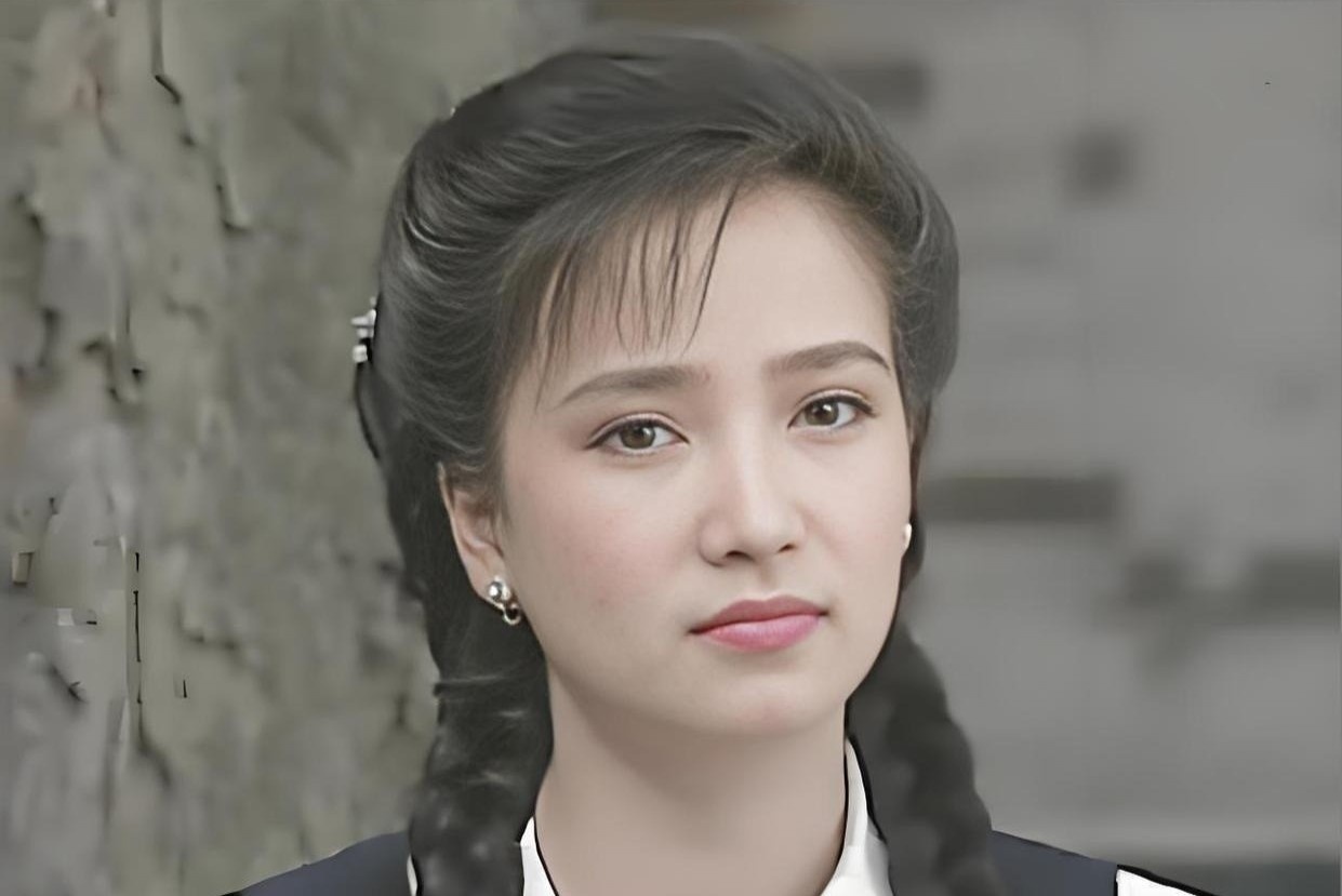 Canh hon loan dang buon o tang le Ha Tinh 'Tay du ky' hinh anh