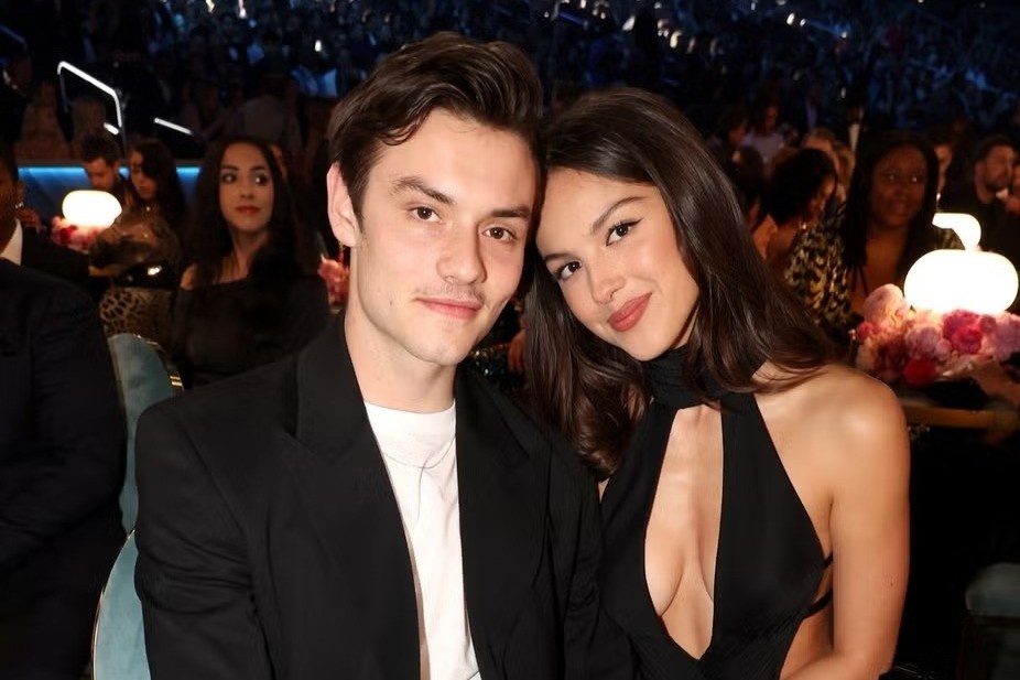 Olivia Rodrigo chia tay ban trai hinh anh