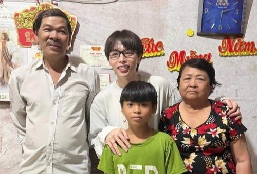 Duc Phuc canh bao hinh anh