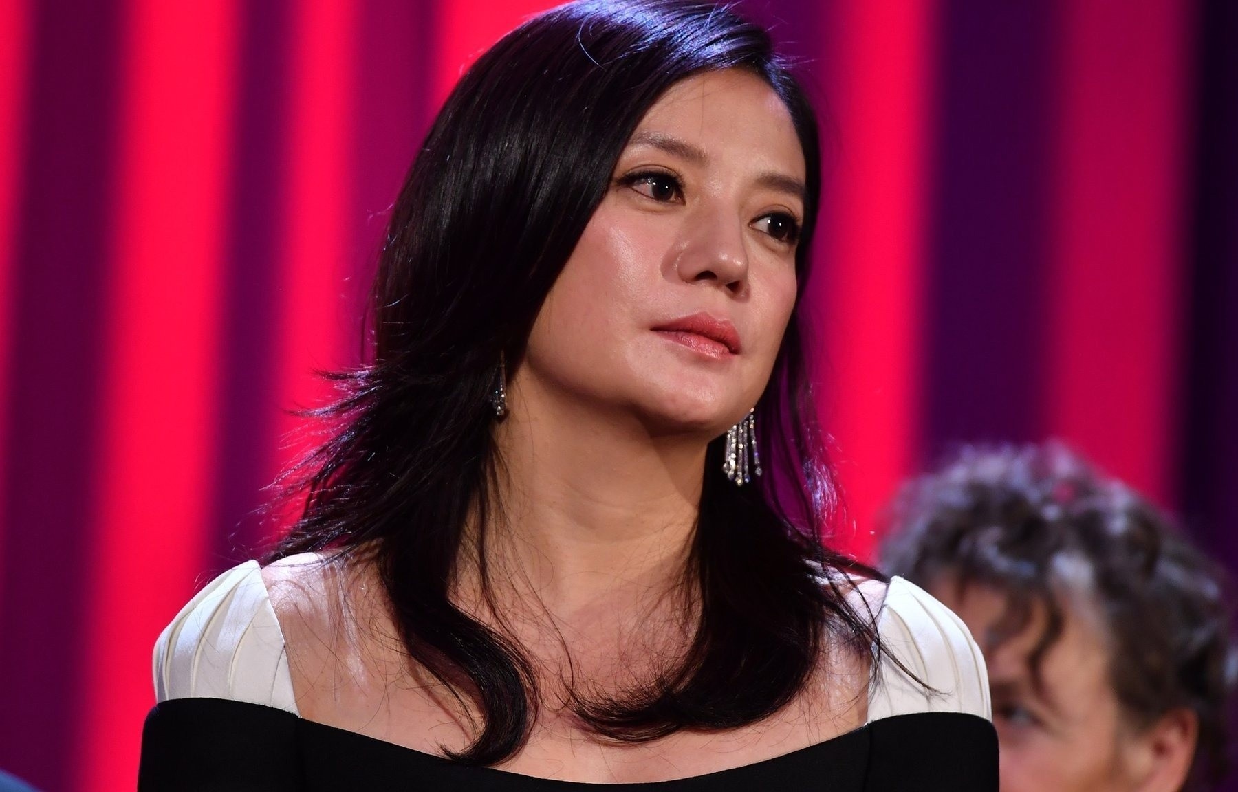 Dong thai gay xon xao cua Trieu Vy hinh anh