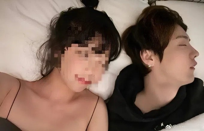 Hot girl Trung Quoc tuyen bo tung quan he voi hon 10 sao nam dinh dam hinh anh