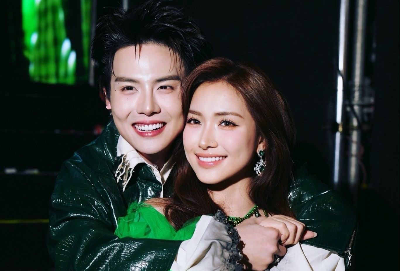 Hoa Minzy gay tranh luan hinh anh