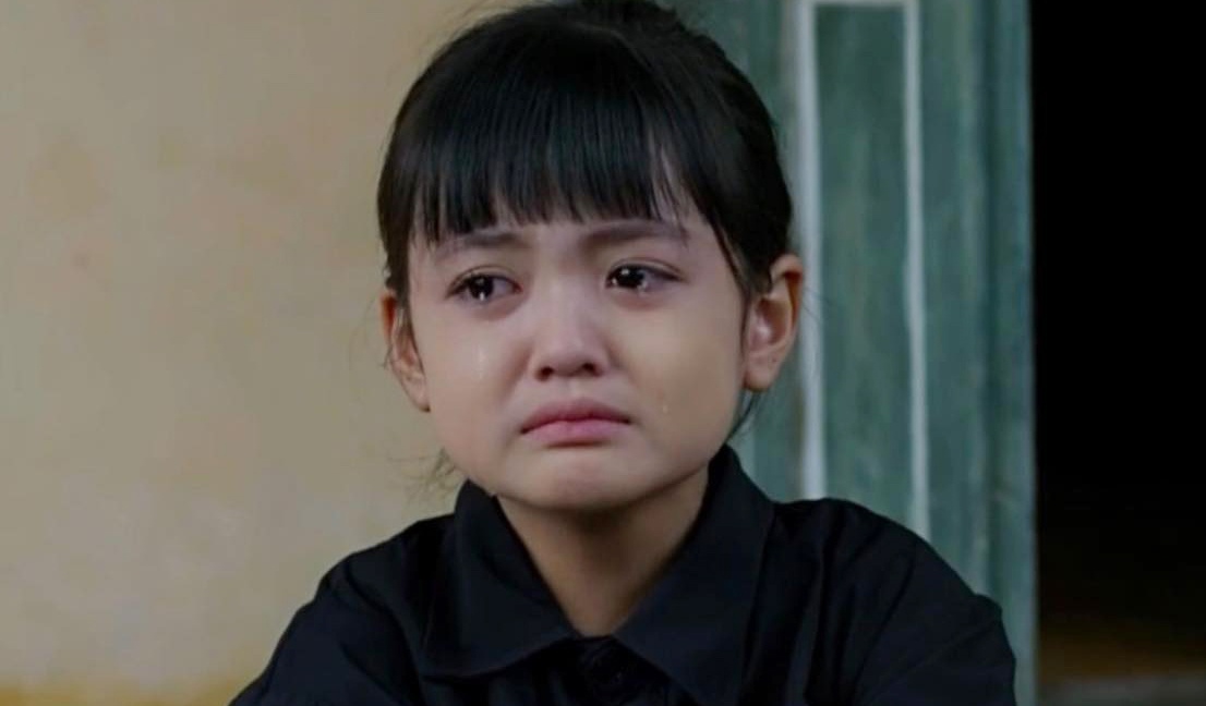 Dien vien 8 tuoi 'gay sot' hinh anh