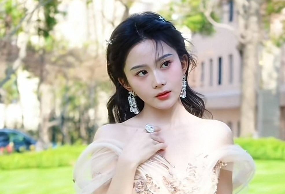 Phim ngan dung tuc, nham nhi tran lan o Trung Quoc hinh anh