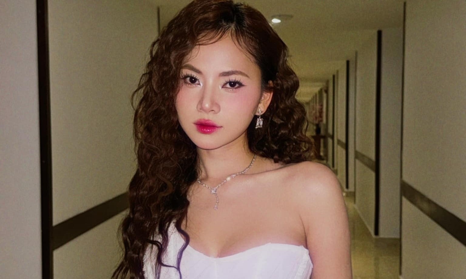 Ngo Lan Huong loay hoay hinh anh