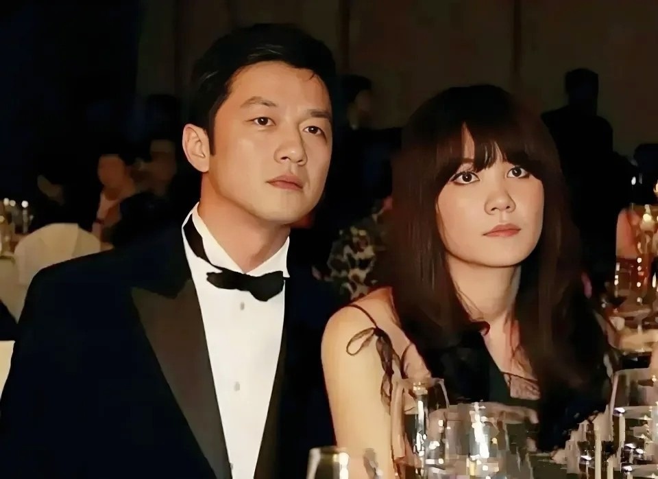 Vuong Phi cuu chong cu hinh anh