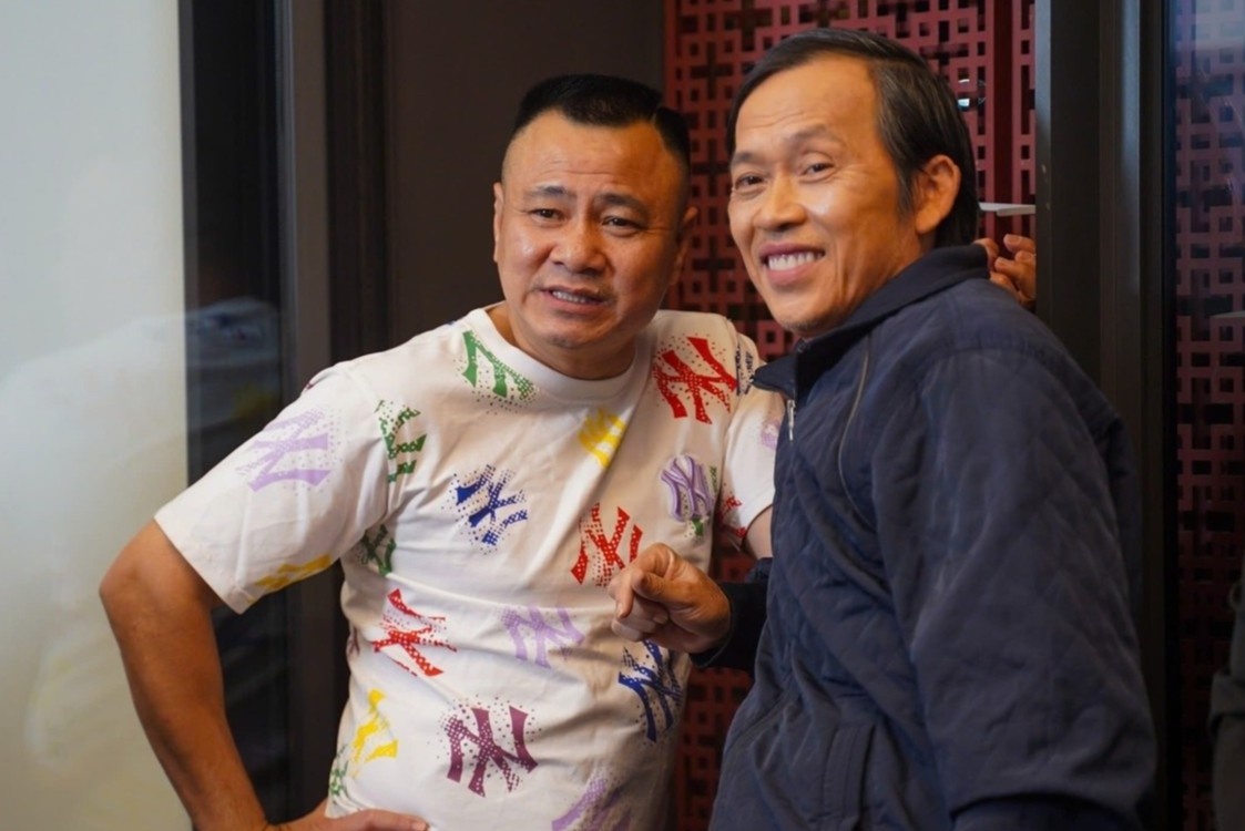 Hoai Linh noi thang chuyen cat-xe, giai nghe o tuoi 56 hinh anh