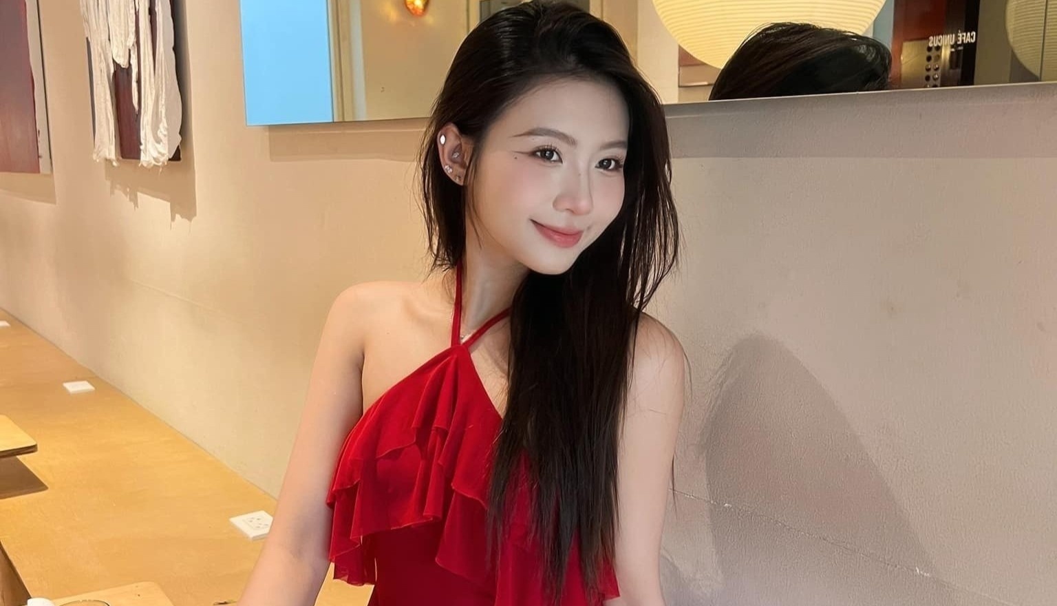 Chang May len tieng vu bi to ngoai tinh hinh anh