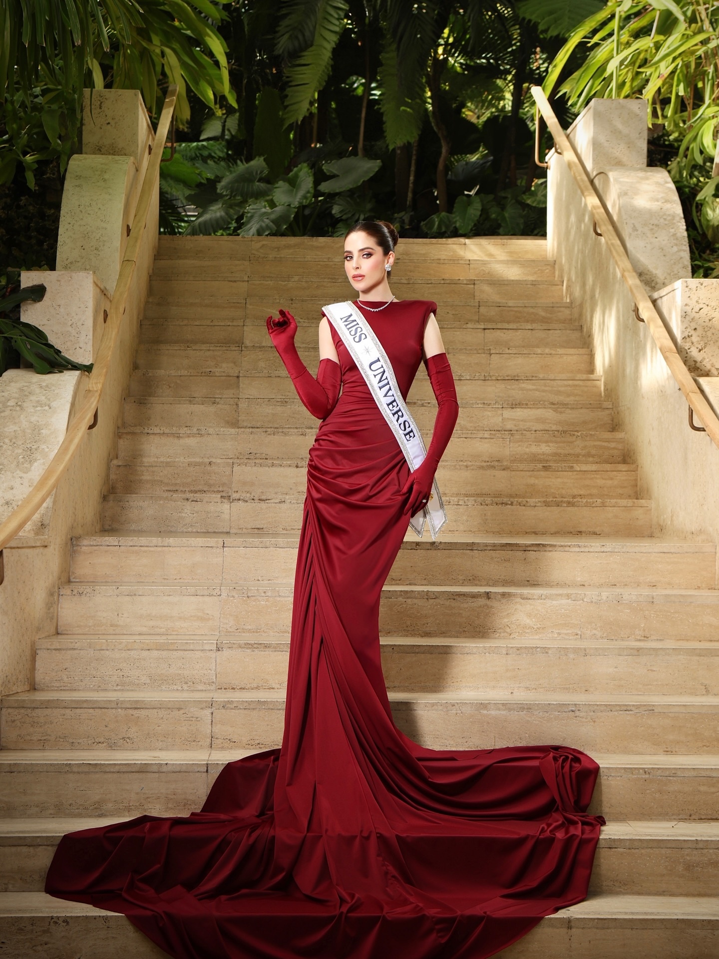 Hoa hau Hoan vu anh 1