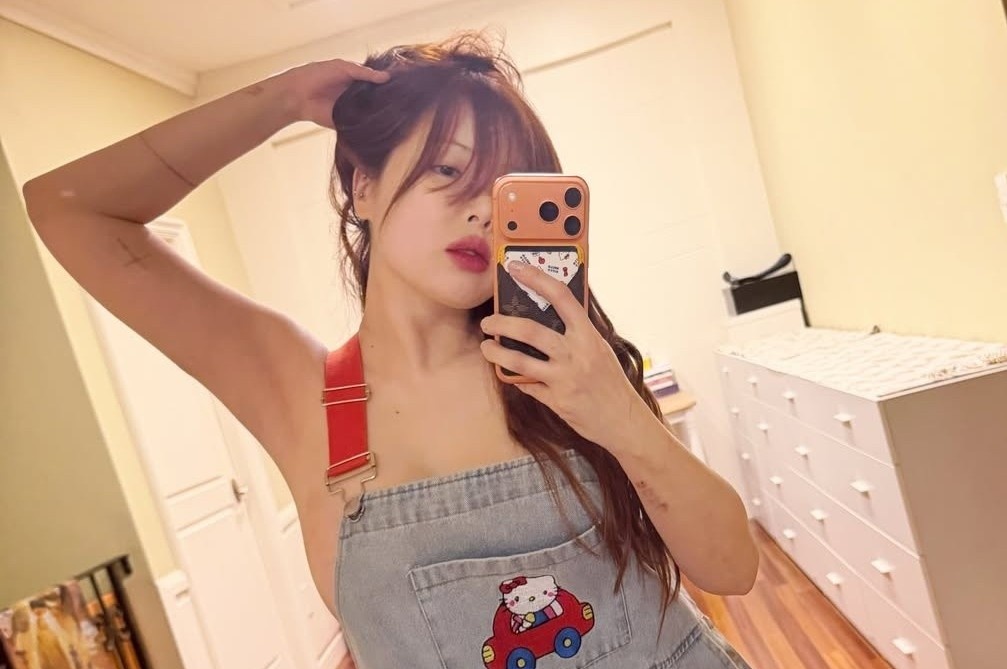 HyunA dang anh khong mac noi y hinh anh