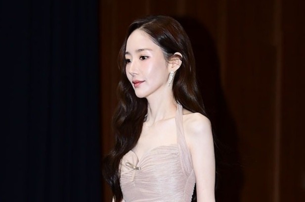 Park Min Young noi ve voc dang gay lo ngai hinh anh