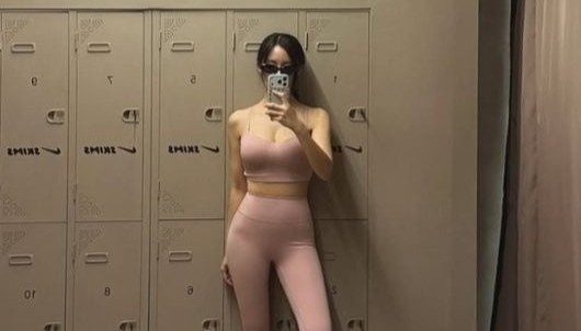 Voc dang cua nu ca si U40 hinh anh