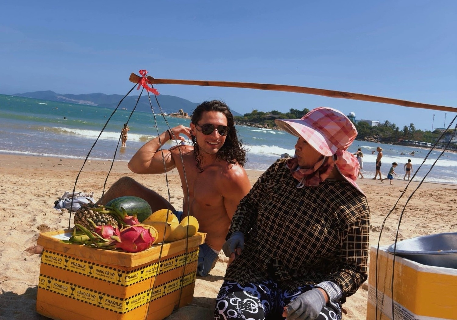 Ly do nguoi ban hang rong o Nha Trang gay sot toan cau hinh anh