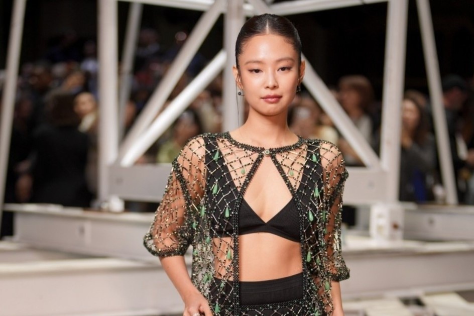 Jennie mac lo noi y hinh anh